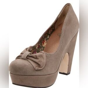 ❣️Seychelles Taupe Suede Bow Top Platform Heels❣️size 10